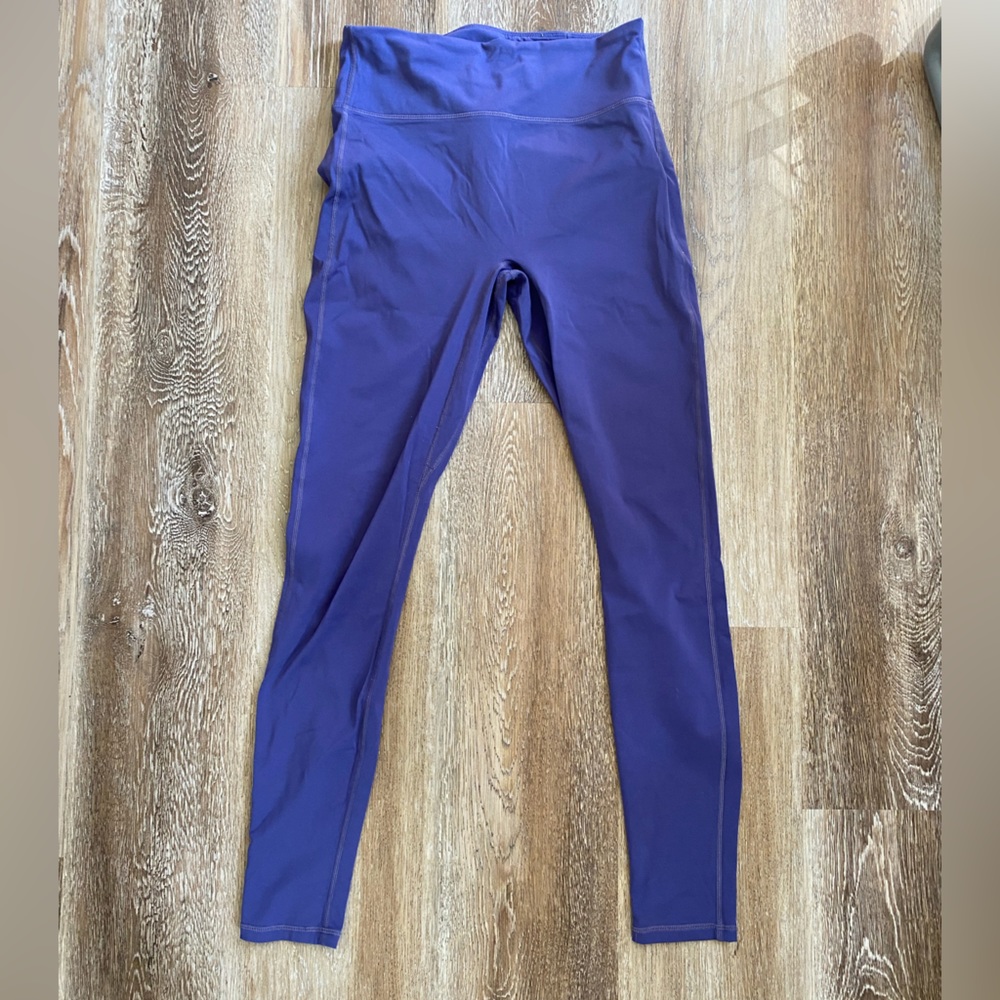 Fabletics Leggings. Size Medium. Used, Great Condition.